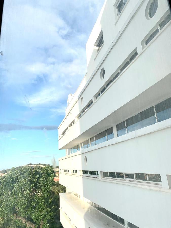 סן טרופז Elegant Studio Et Parking Dans Batiment Historique מראה חיצוני תמונה